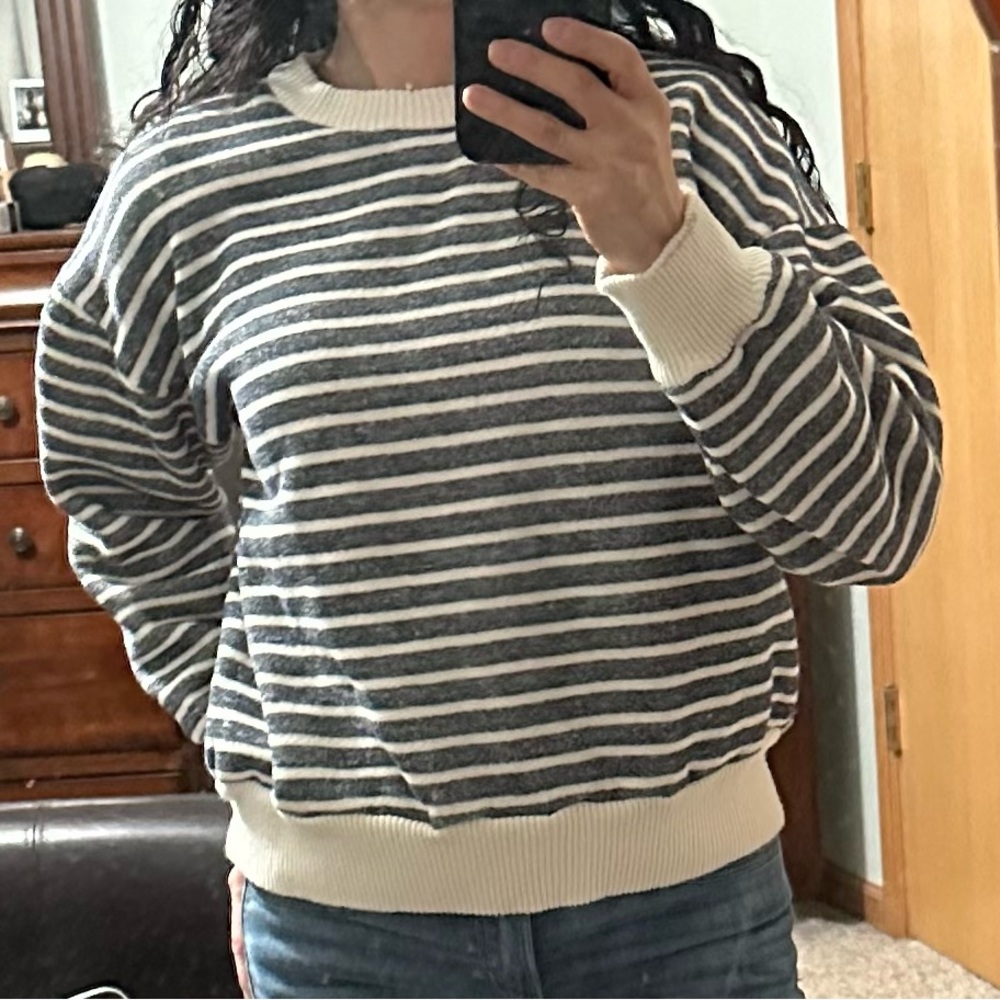 Zara - Women’s Striped Knit Sweater in Beige and Gray.